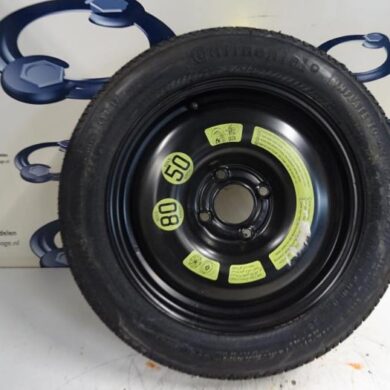 Peugeot 207  Wheel + tyre 2010