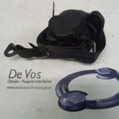 Citroen C2 1.1 Rear seatbelt, right 2004 8974S5