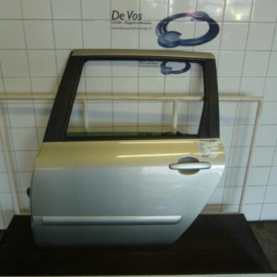 Peugeot 307 1.6 HDiF 110 16V Portier 4Deurs links-achter 2007 9006E7