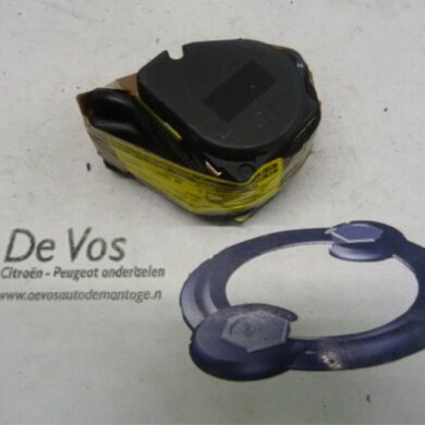 Citroen Saxo  Rear seatbelt, right 1999 8973AN