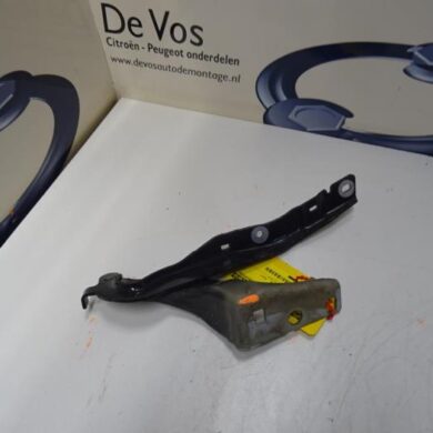 Peugeot 308  Bonnet Hinge 2011 7912C8