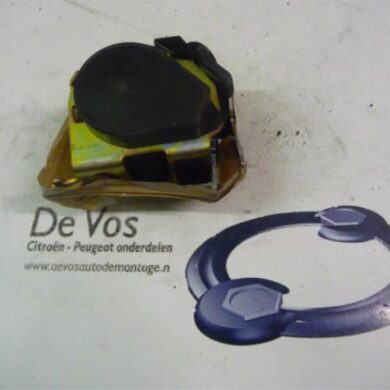 Peugeot 607 2.0 HDiF 16V Rear seatbelt, right 2005 8974AY