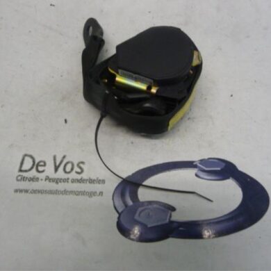 Peugeot 1007 1.6 HDiF 16V Rear seatbelt, right 2006 8974W2