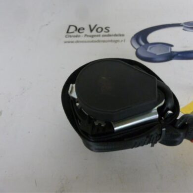 Peugeot 207 1.4 16V Vti Rear seatbelt, right 2010 8975XK