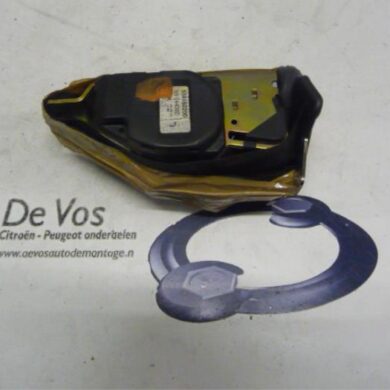 Peugeot 405  Front seatbelt, right 1994