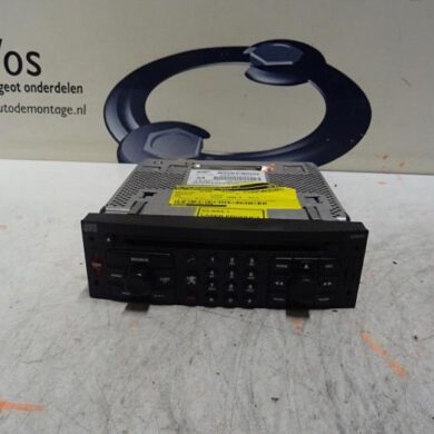 Peugeot 307 1.6 16V Radio CD player 2005 657437-657438-6560NR