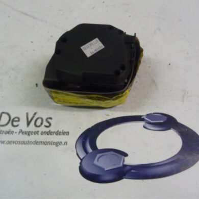 Citroen C5 3.0 V6 24V Rear seatbelt, left 2003 8974KF