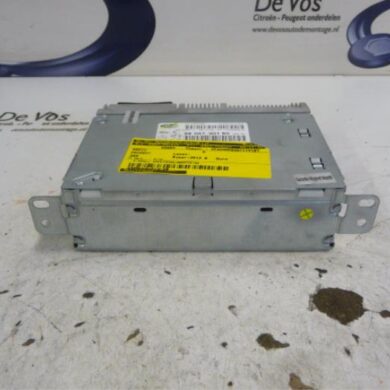 Peugeot 208  Radio 2013 1612111680-1616382280