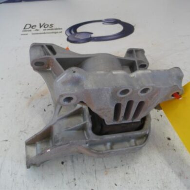 Peugeot 308  Engine mount 5FA-5FA5F02 2014 9800010180