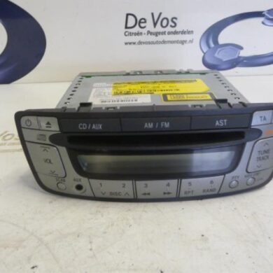 Peugeot 107 1.0 12V Radio CD Speler 2006 6564K6