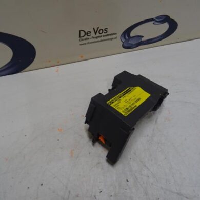 Peugeot 3008 1.6 HDiF 16V Fuse box 2012 6500GQ