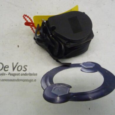 Citroen Saxo 1.4i VTR,VTS Rear seatbelt, left 2001 8973GL