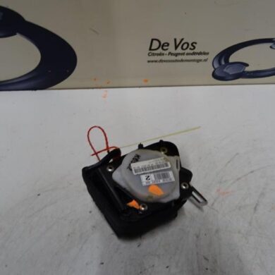 Citroen DS4  Rear seatbelt, right 2012 8975ZR-8976C2