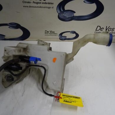 Citroen C6  Front windscreen washer reservoir 2007 6431E7