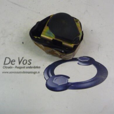Peugeot 607 2.2 HDi 16V FAP Rear seatbelt, left 2001 8974AY