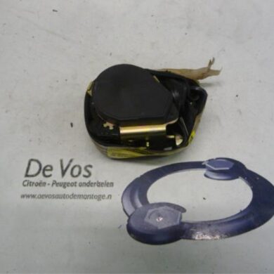 Peugeot 207 1.4 16V Rear seatbelt, left 2006 8975Z7