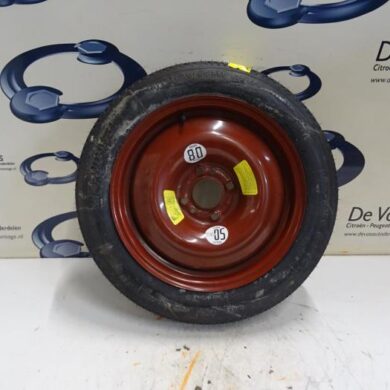 Peugeot 207 1.6 16V VTRi Wheel + tyre 2011