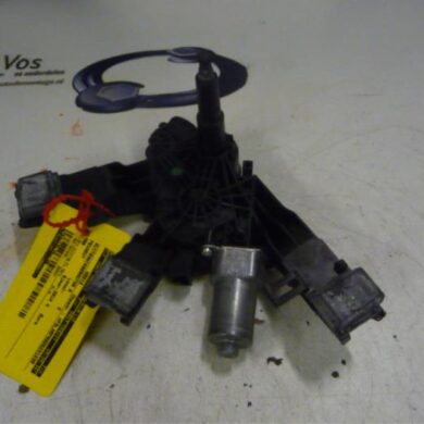 Peugeot 308  Rear wiper motor 2014 9677680580