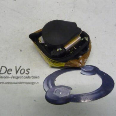 Peugeot 207 1.6 HDiF 16V Rear seatbelt, right 2007 8974VJ-8975W7