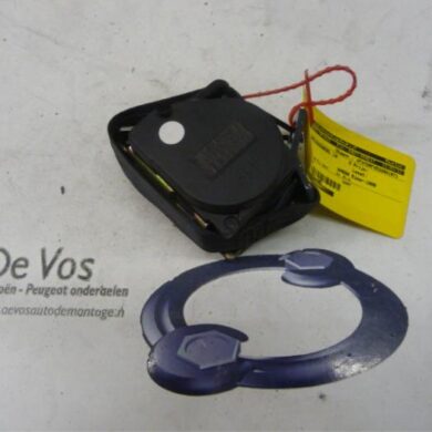 Peugeot 306 2.0 16V Rear seatbelt, left 1999 8972NY