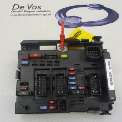 Peugeot 807 2.0 HDi 16V FAP Zekeringkast 2004 6500Y1