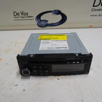 Peugeot 208  Radio CD player 2015 16087576ZD