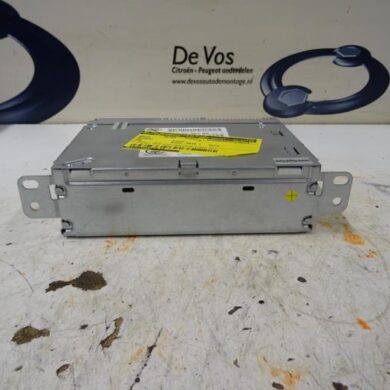 Peugeot 208  Radio 2014 1612111680-1616372280