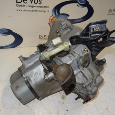 Peugeot 208 1.4 16V Versnellingsbak 8F01-8FP 2013 2231C3-9803846280-1608995480-2232E0 20CQ88