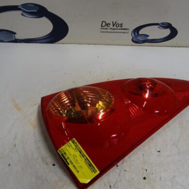 Peugeot 107 1.0 12V Achterlicht rechts 2011 6351X6