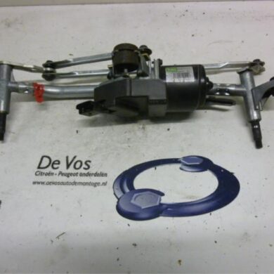 Peugeot 1007 1.6 HDiF 16V Front wiper motor 2006 6405Q8