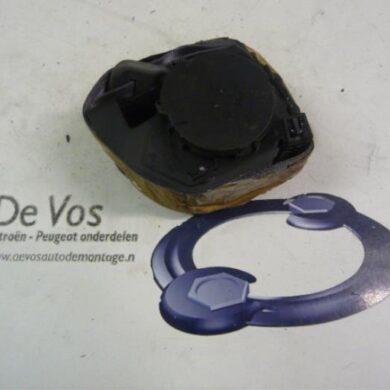 Citroen C5 2.0 HDi 110 Rear seatbelt, left 2002 8974KE