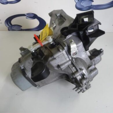 Peugeot 208  Gearbox HMZHM01 2014 9803846280-9678376580 20CR15