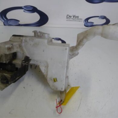 Citroen C6  Front windscreen washer reservoir 2007 6431E7