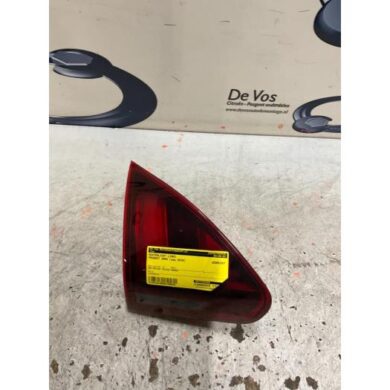 Peugeot 2008 1.6 BlueHDi 120 Achterlicht links 2016 9814758480
