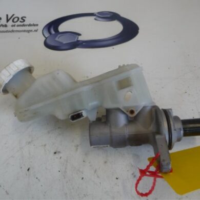 Peugeot iOn  Master cylinder 2012 4601Y9