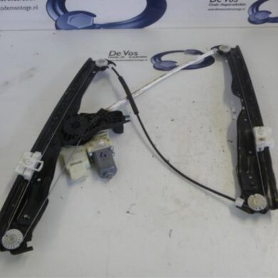 Peugeot 308  Window mechanism 4-door, front left 2015 9677734880