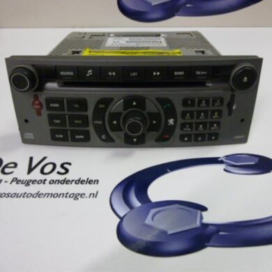Peugeot 407 2.0 HDiF 16V Radio CD Spieler 2004 657475