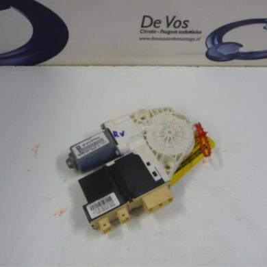 Citroen C5  Door window motor 2008 922267