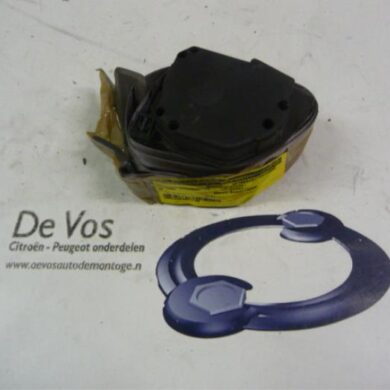 Citroen C5  Rear seatbelt, left 2006 8975P5