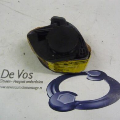 Citroen C5 2.0 16V Rear seatbelt, left 2002 8974KE