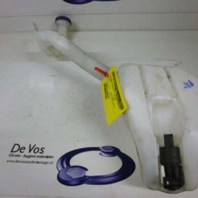 Citroen C3 1.6 16V Front windscreen washer reservoir 2003 6431C8