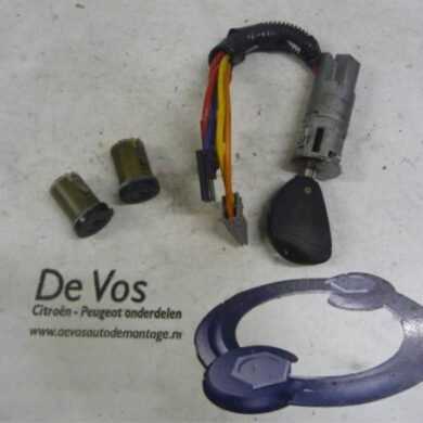 Citroen Xantia  Set of cylinder locks (complete) 1999 4162P9