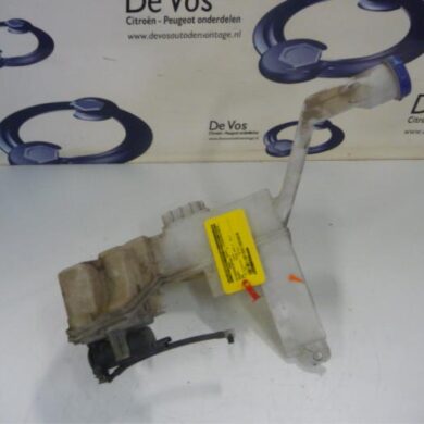 Peugeot 508  Front windscreen washer reservoir 2012 6431Q7
