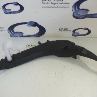Peugeot 308  Front windscreen washer reservoir 2014 9806526980