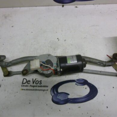 Citroen Saxo 1.1i X,SX Front wiper motor 1997 640583