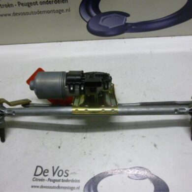 Citroen C5 2.0 HDi 110 Front wiper motor 2002 6405J2