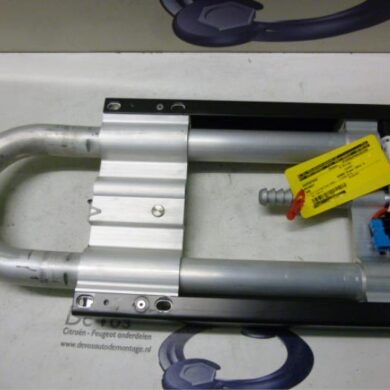 Peugeot 308 2.0 HDi 16V Euro 5 FAP Headrest 2011 8796W2