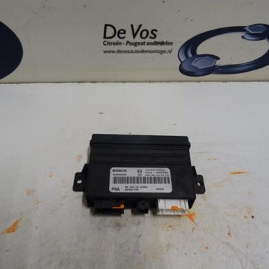 Peugeot RCZ  PDC Module 2009 6590NS-6590NT
