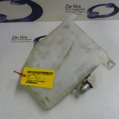 Peugeot Boxer  Front windscreen washer reservoir 1998 643177