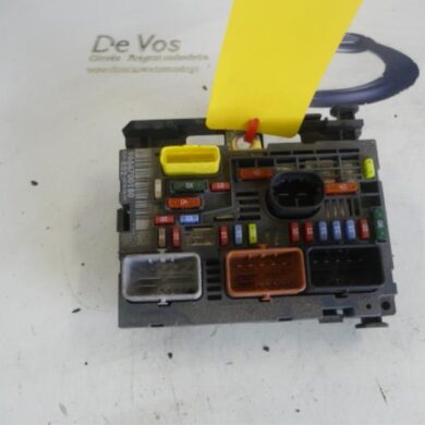 Citroen C5  Sicherungskasten 2009 9807028580